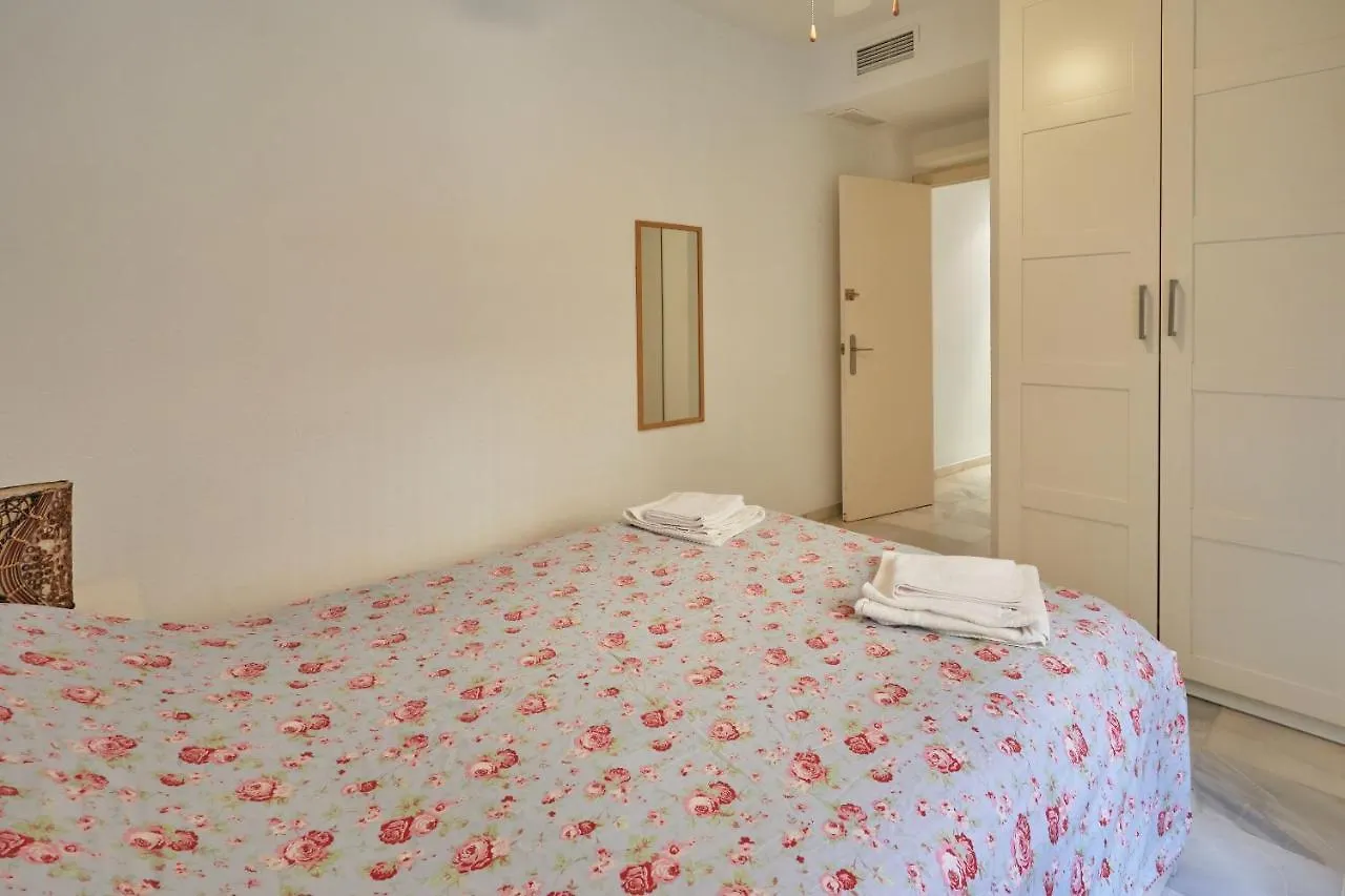 Apartment Two Bedrooms Leonor Davalos 2 Seville Spain